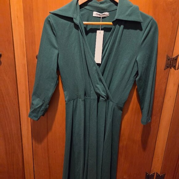 Aphratti Green Wrap Dress Long Sleeve Midi Collar NWT Size Medium - Picture 1 of 4